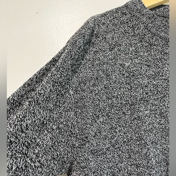 BoohooMAN Gray Knit Sweater - Men’s Size L - Picture 8 of 11